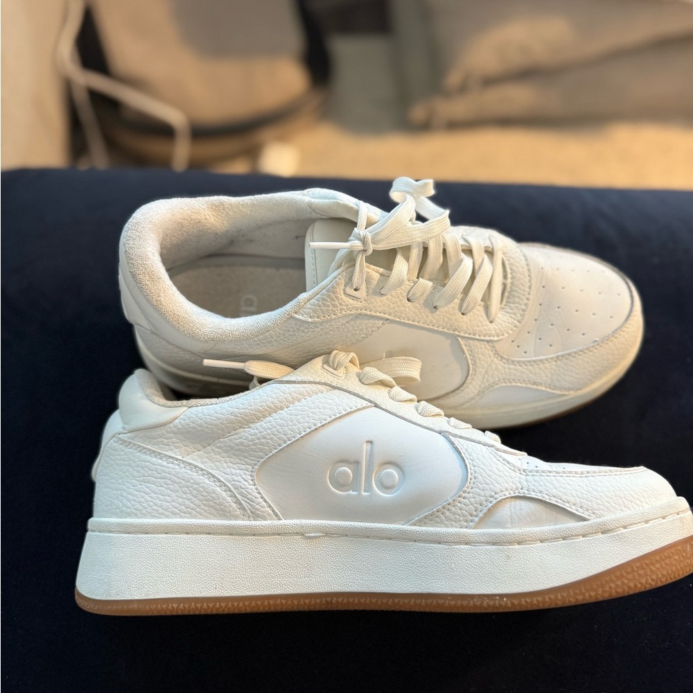 ALO Yoga Recovery Mode Sneakers